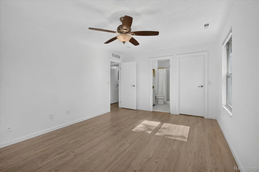 61165 Greenwood Drive South Lyon City MI 48178