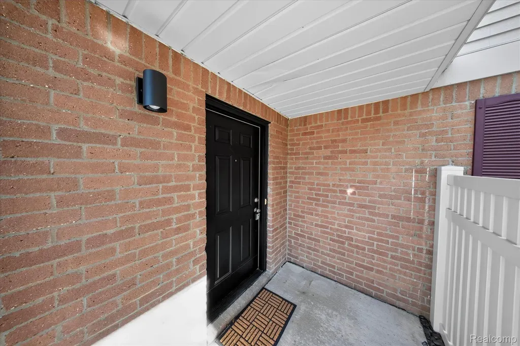 61165 Greenwood Drive South Lyon City MI 48178