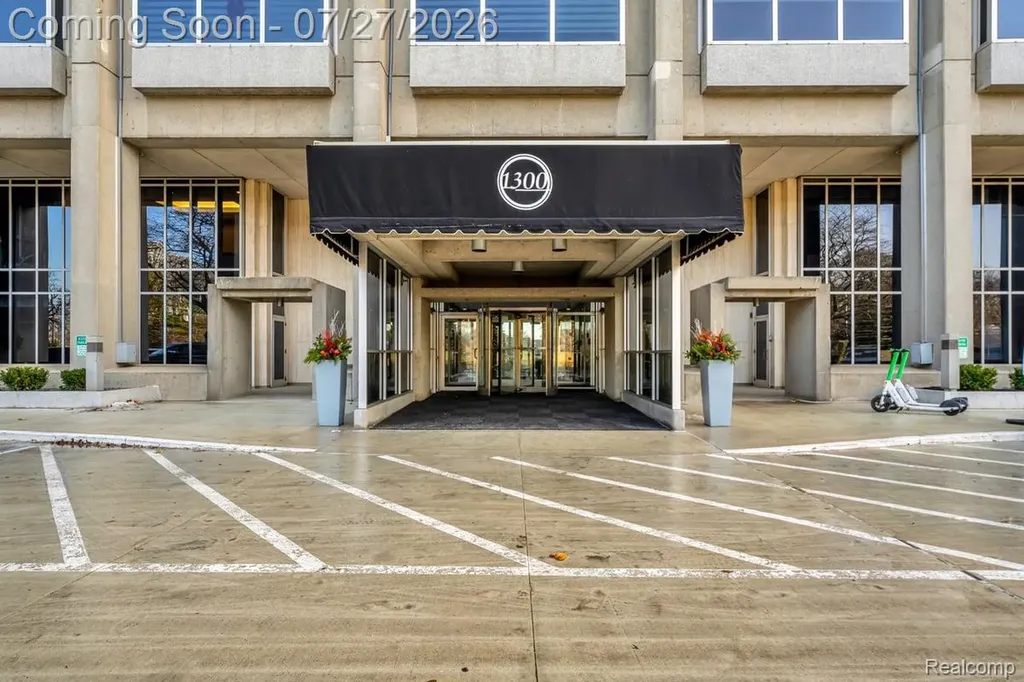 1300 E Lafayette Street Detroit City MI 48207