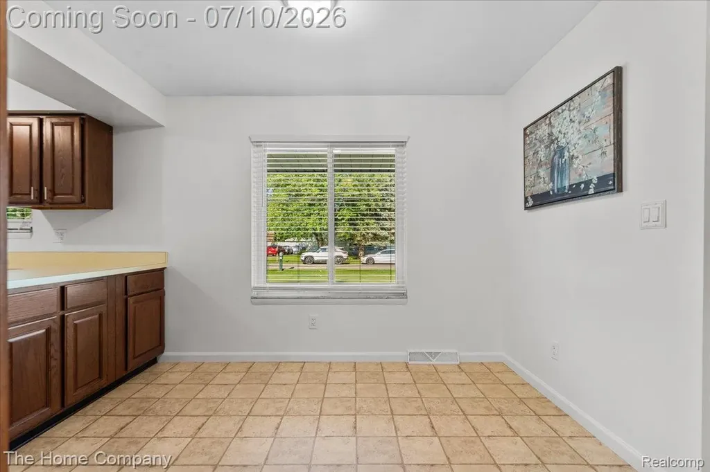 33413 Louise Avenue Clinton Charter Township MI 48035