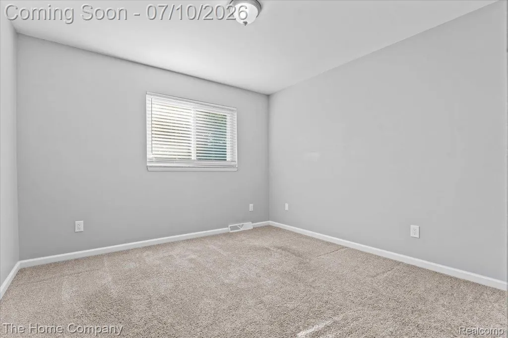 33413 Louise Avenue Clinton Charter Township MI 48035