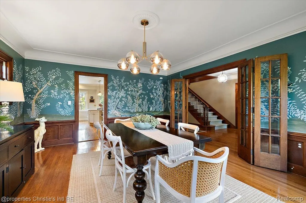 1264 Buckingham Road Grosse Pointe Park City MI 48230