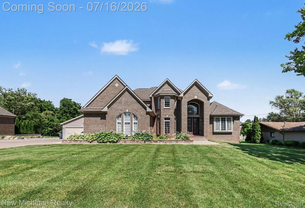 3812 Finch Drive Troy City MI 48084