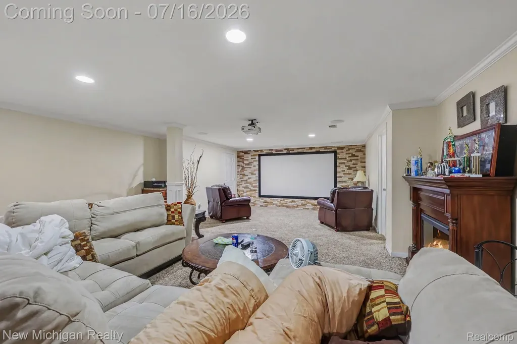 3812 Finch Drive Troy City MI 48084