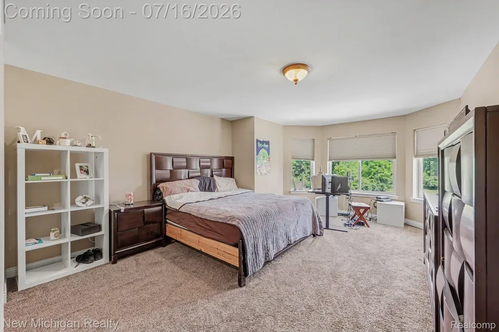 3812 Finch Drive Troy City MI 48084