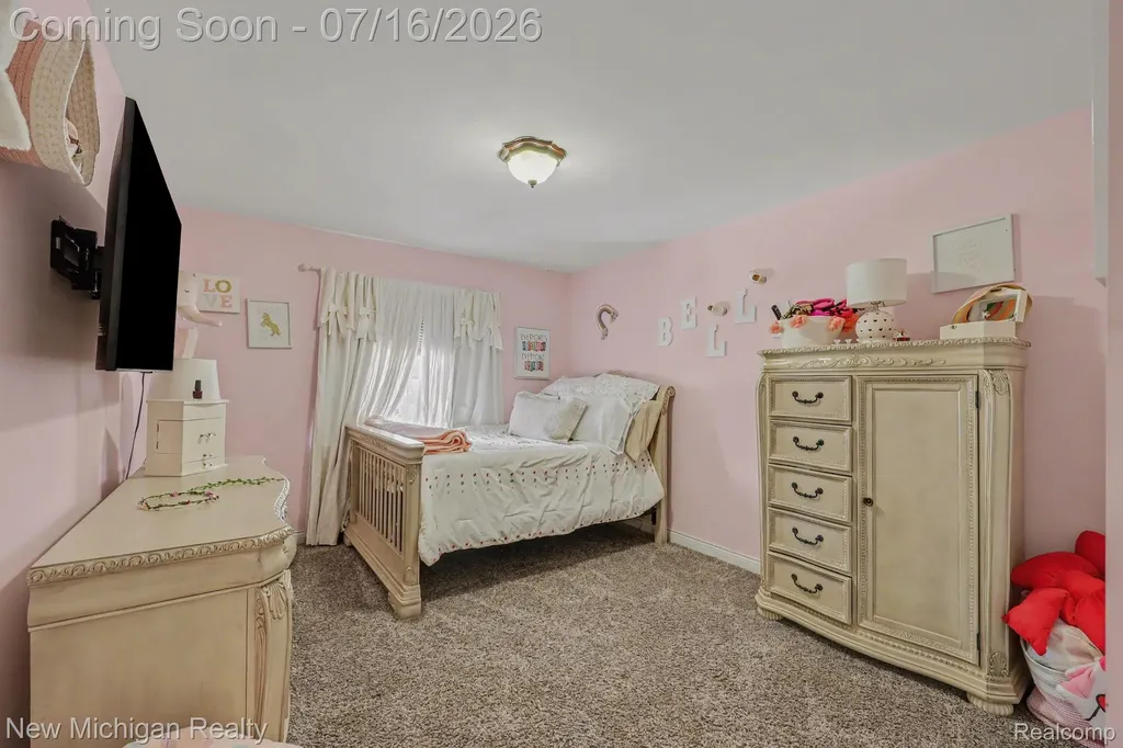3812 Finch Drive Troy City MI 48084