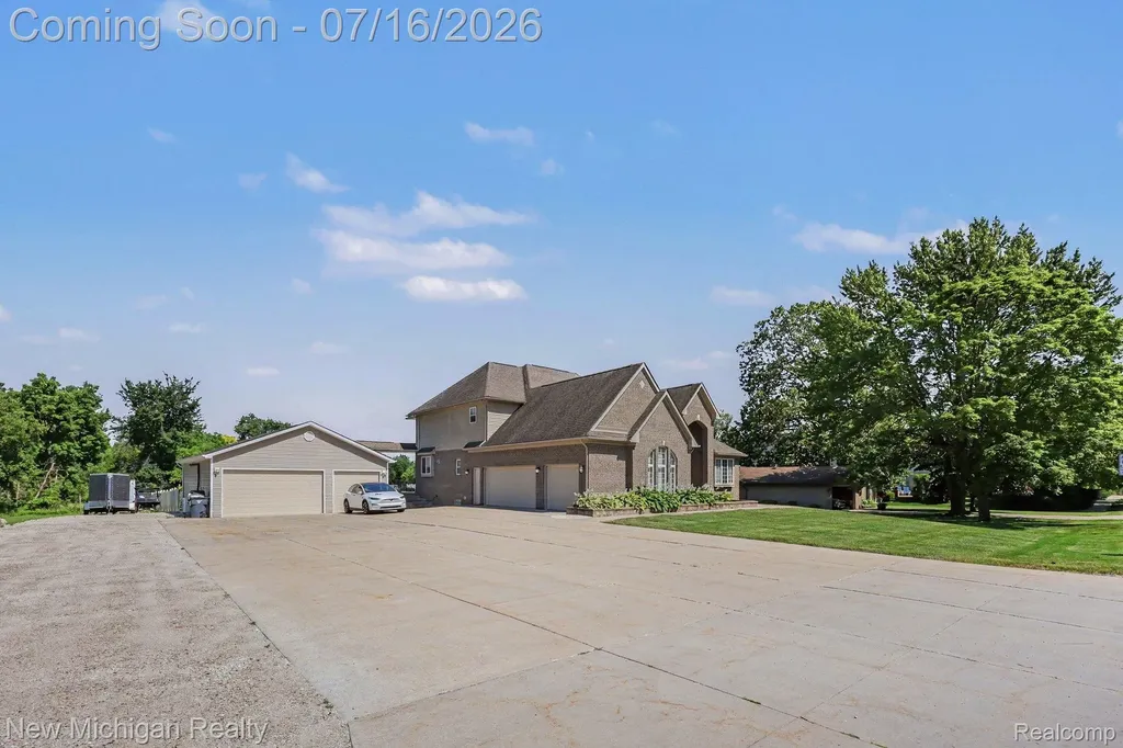 3812 Finch Drive Troy City MI 48084