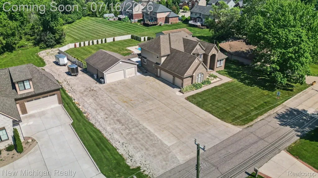 3812 Finch Drive Troy City MI 48084