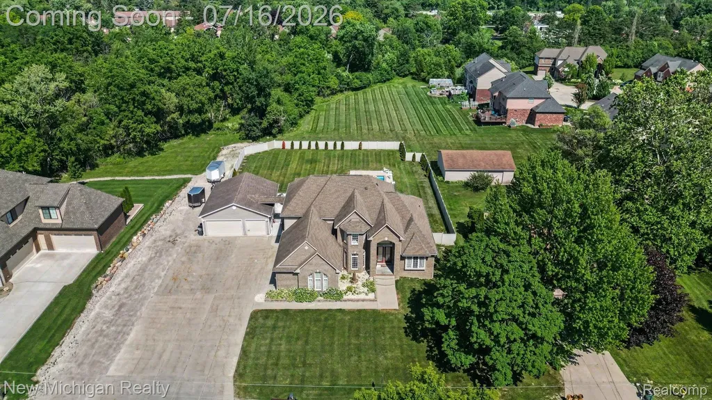 3812 Finch Drive Troy City MI 48084