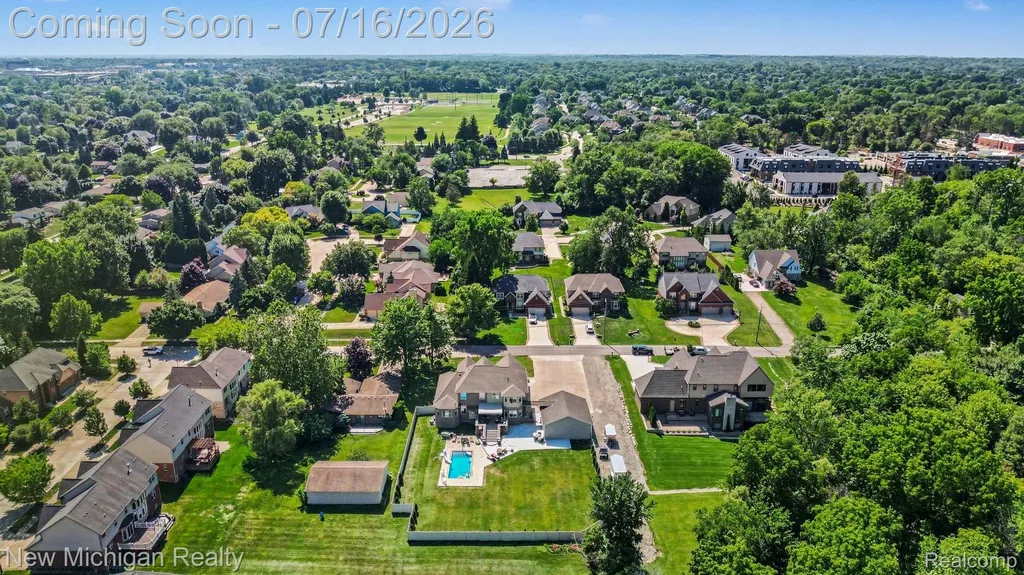 3812 Finch Drive Troy City MI 48084