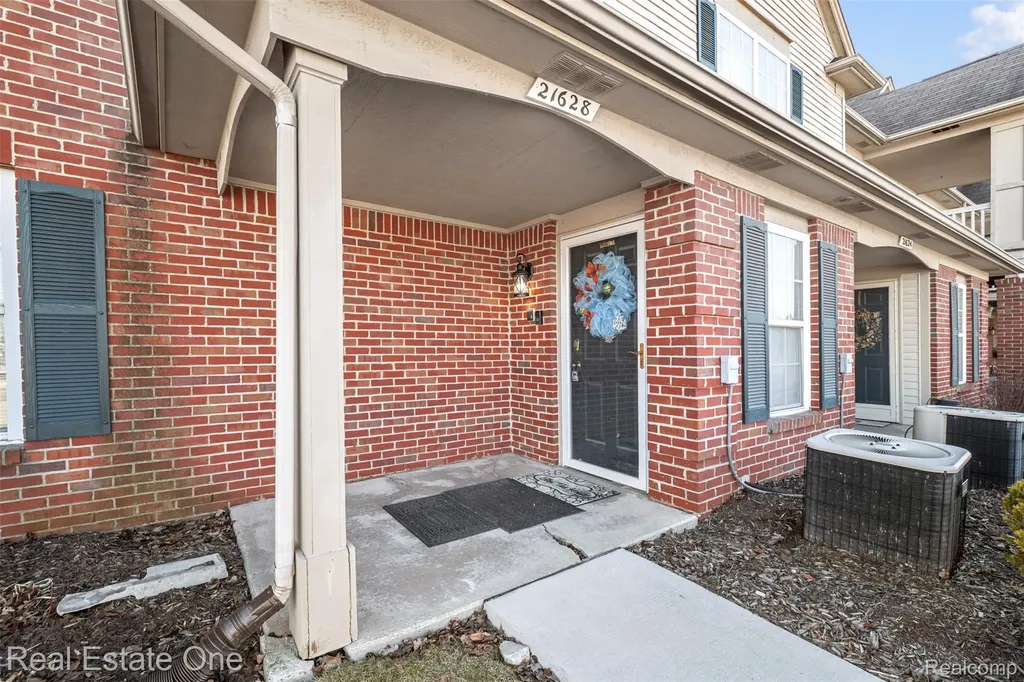 21628 Majestic Drive Brownstown Charter Township MI 48183
