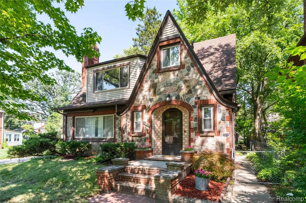 16614 Edinborough Road Detroit City MI 48219
