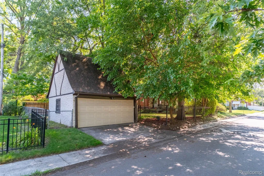 16614 Edinborough Road Detroit City MI 48219