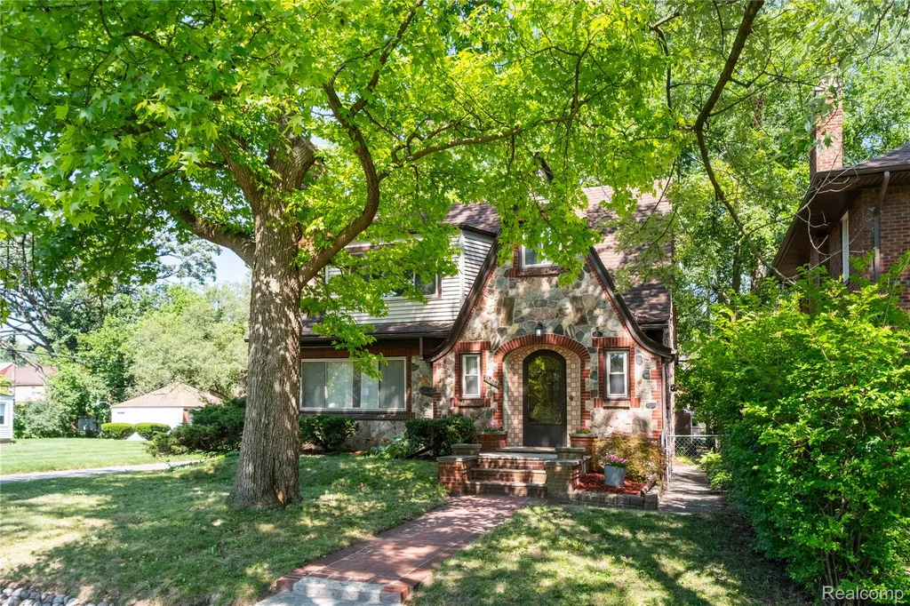 16614 Edinborough Road Detroit City MI 48219