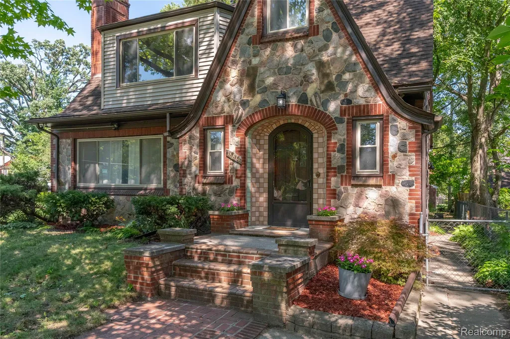 16614 Edinborough Road Detroit City MI 48219