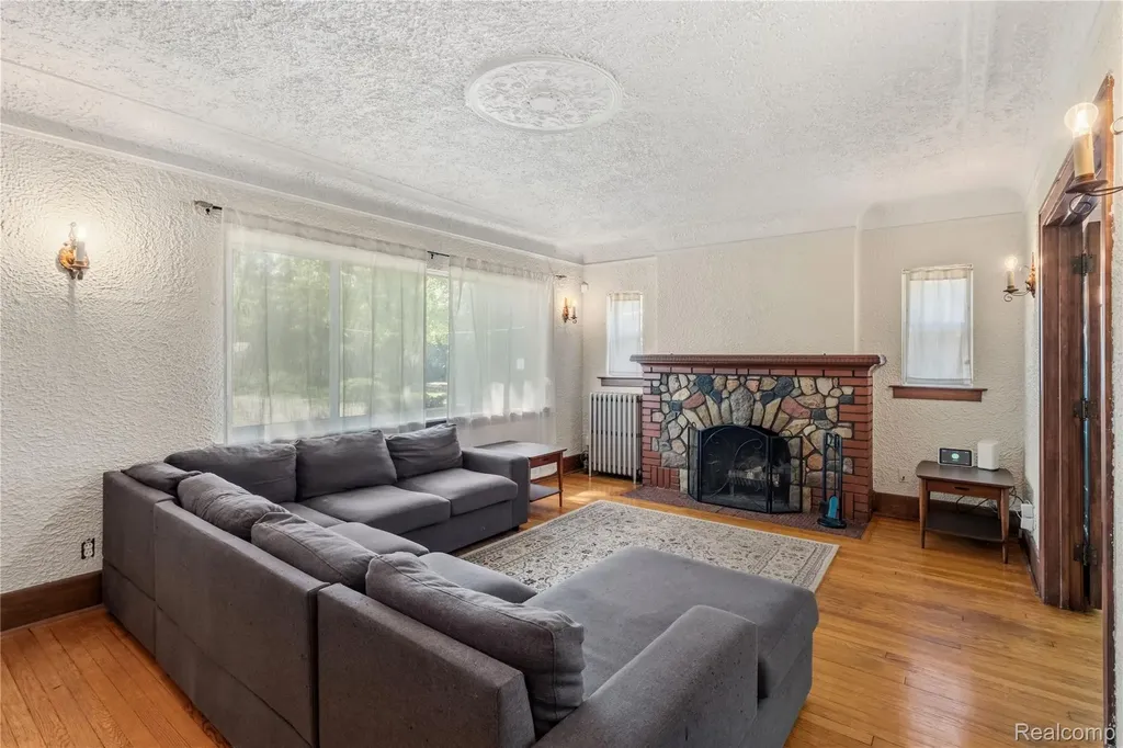 16614 Edinborough Road Detroit City MI 48219