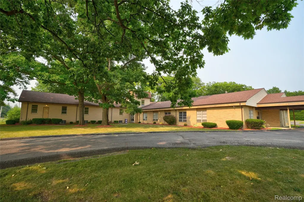 6202 Dupont Street Flint City MI 48505