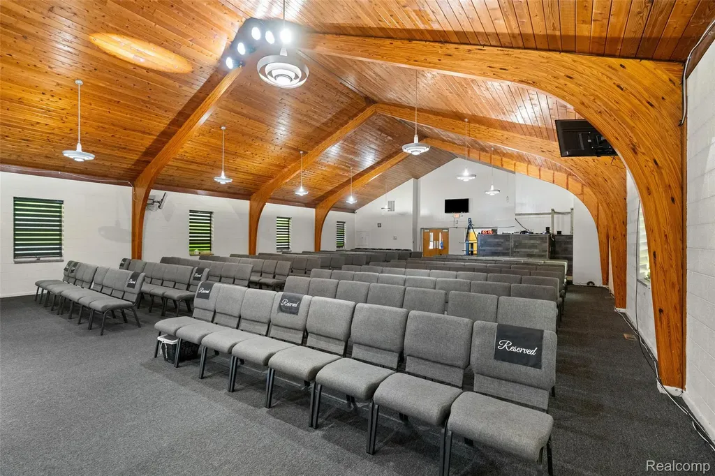 6202 Dupont Street Flint City MI 48505