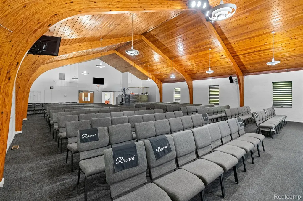 6202 Dupont Street Flint City MI 48505