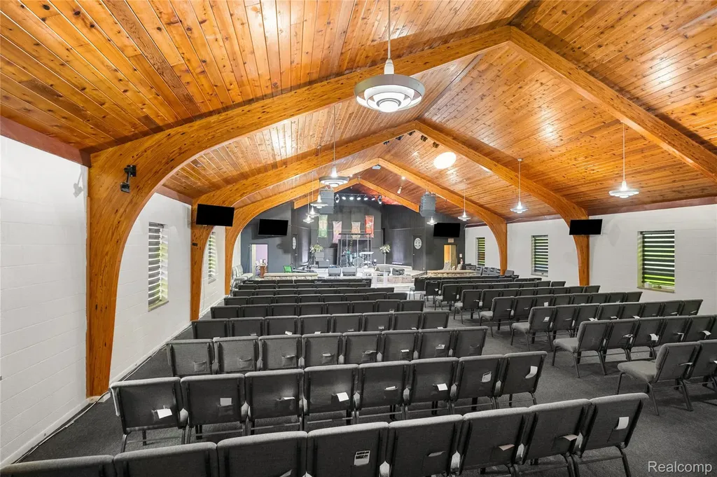 6202 Dupont Street Flint City MI 48505