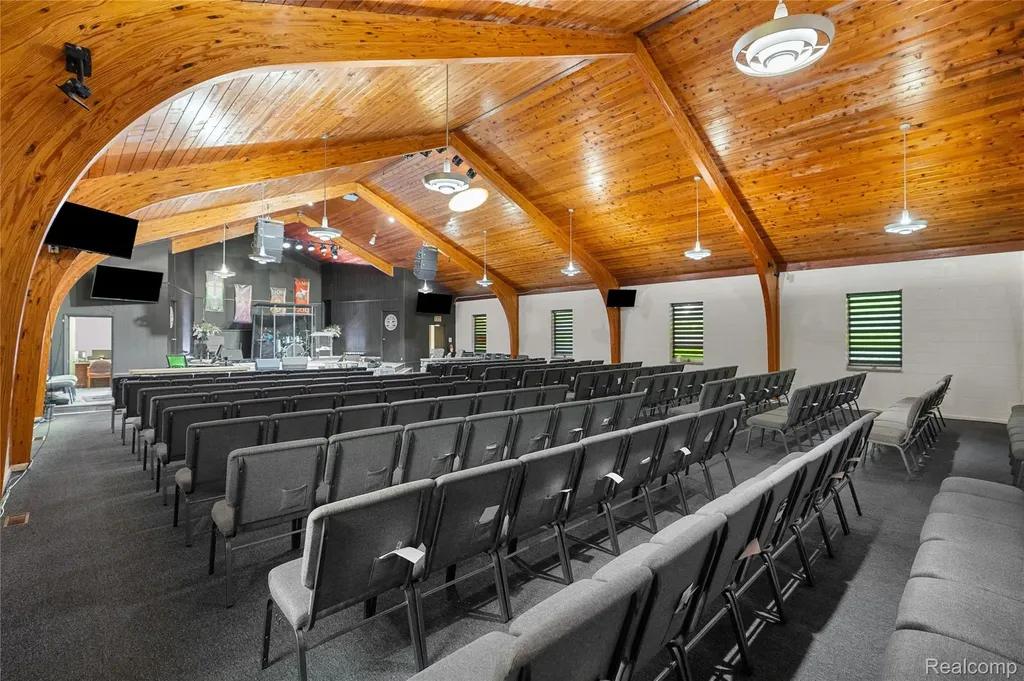 6202 Dupont Street Flint City MI 48505