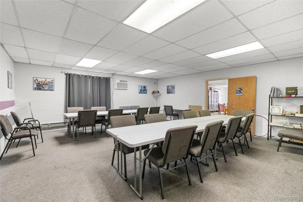 6202 Dupont Street Flint City MI 48505