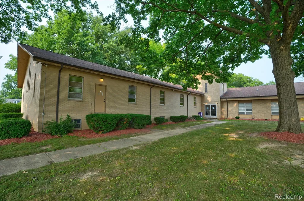 6202 Dupont Street Flint City MI 48505