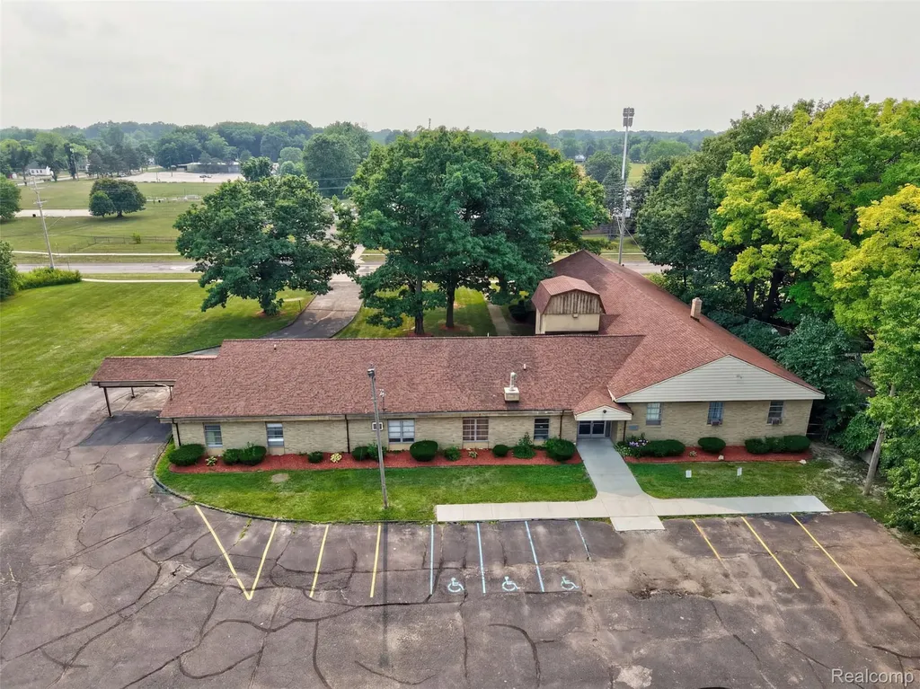 6202 Dupont Street Flint City MI 48505