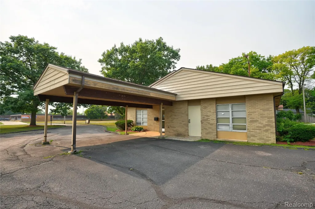 6202 Dupont Street Flint City MI 48505