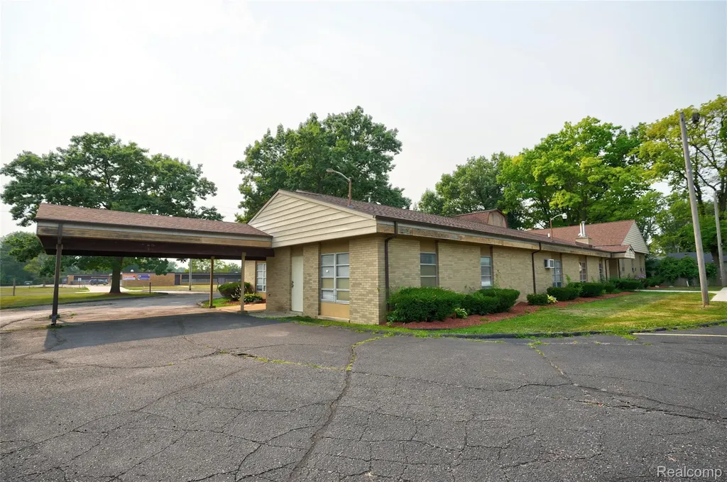 6202 Dupont Street Flint City MI 48505