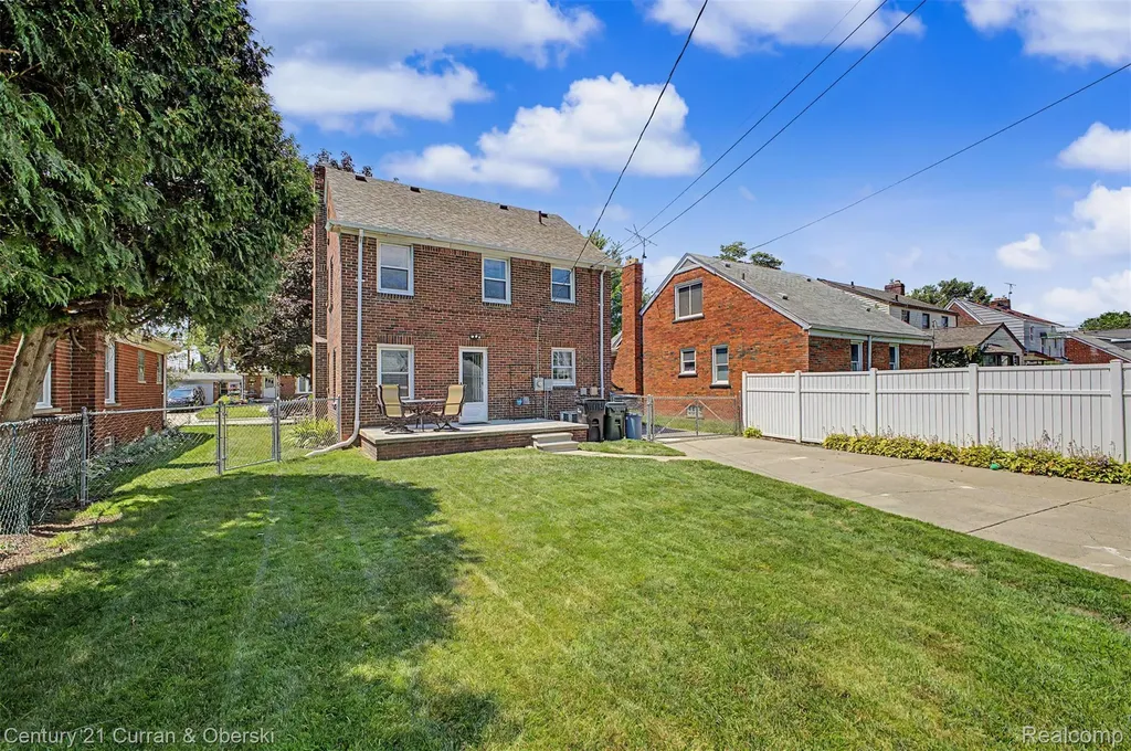 6821 Kolb Avenue Allen Park City MI 48101