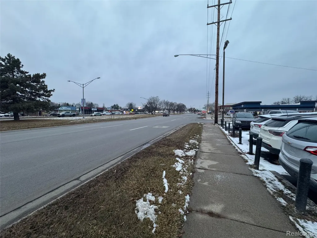 36320 S Gratiot Avenue Clinton Charter Township MI 48035