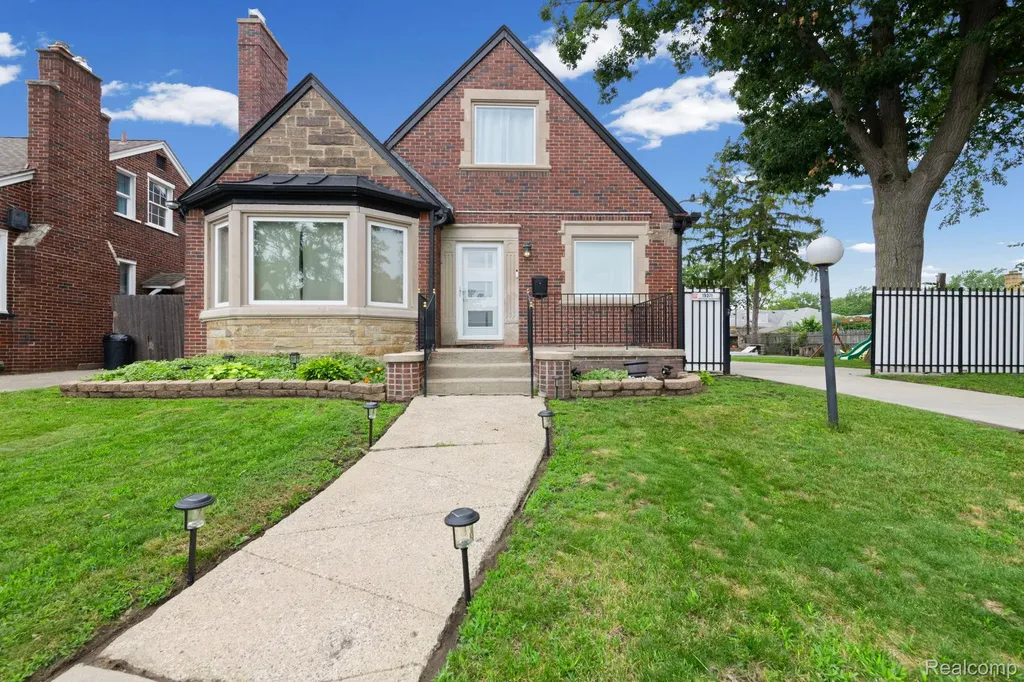 19371 Monica Street Detroit City MI 48221
