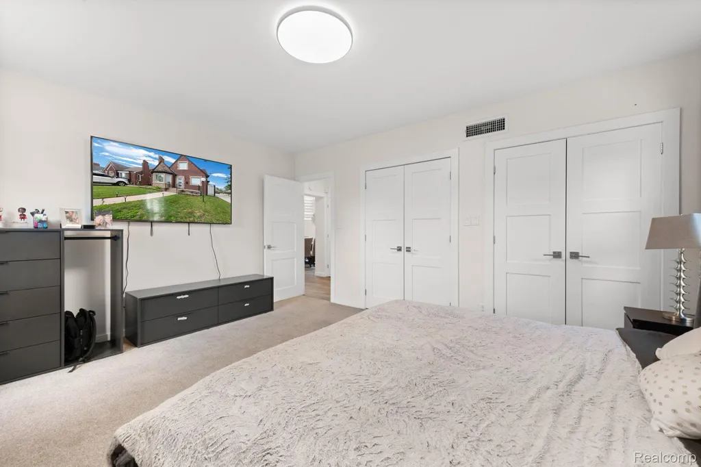19371 Monica Street Detroit City MI 48221