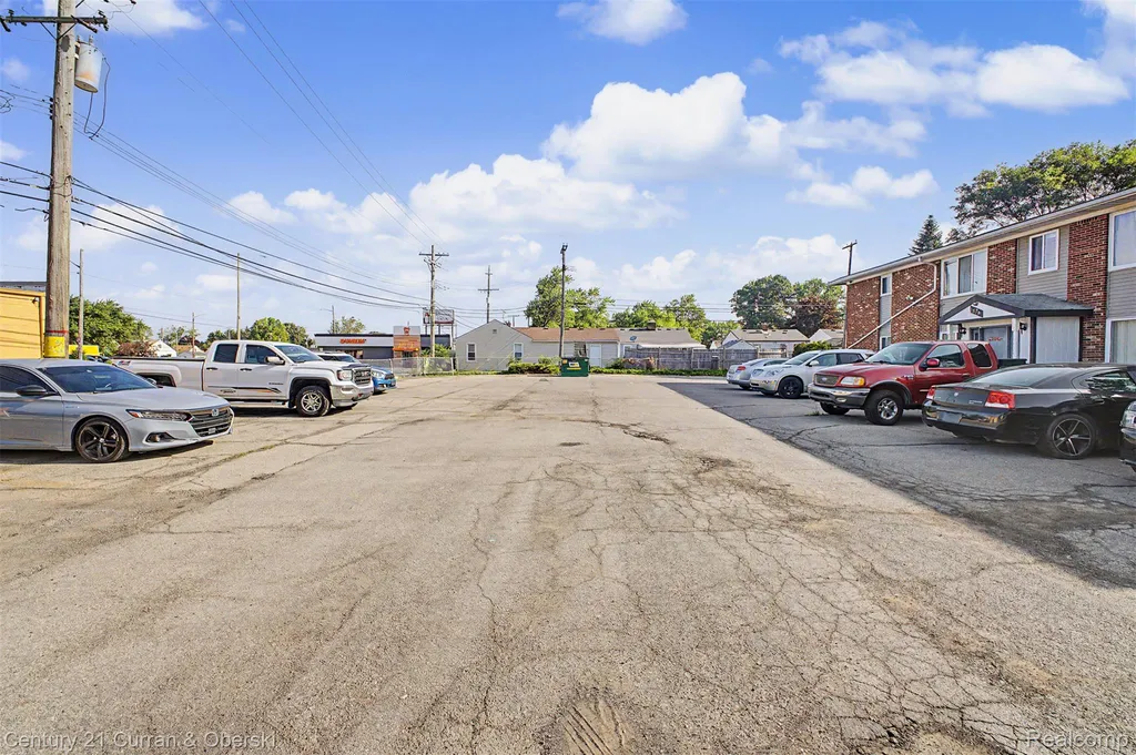1870 Saint Johns Boulevard Lincoln Park City MI 48146