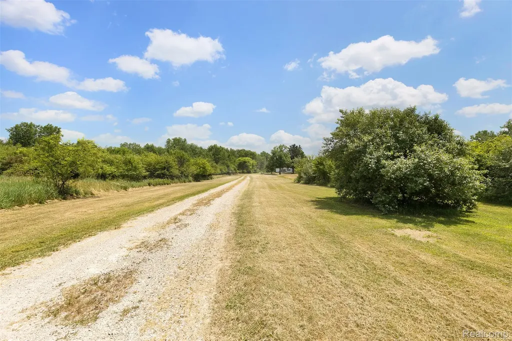 27901 Brandes Road Flat Rock City MI 48134