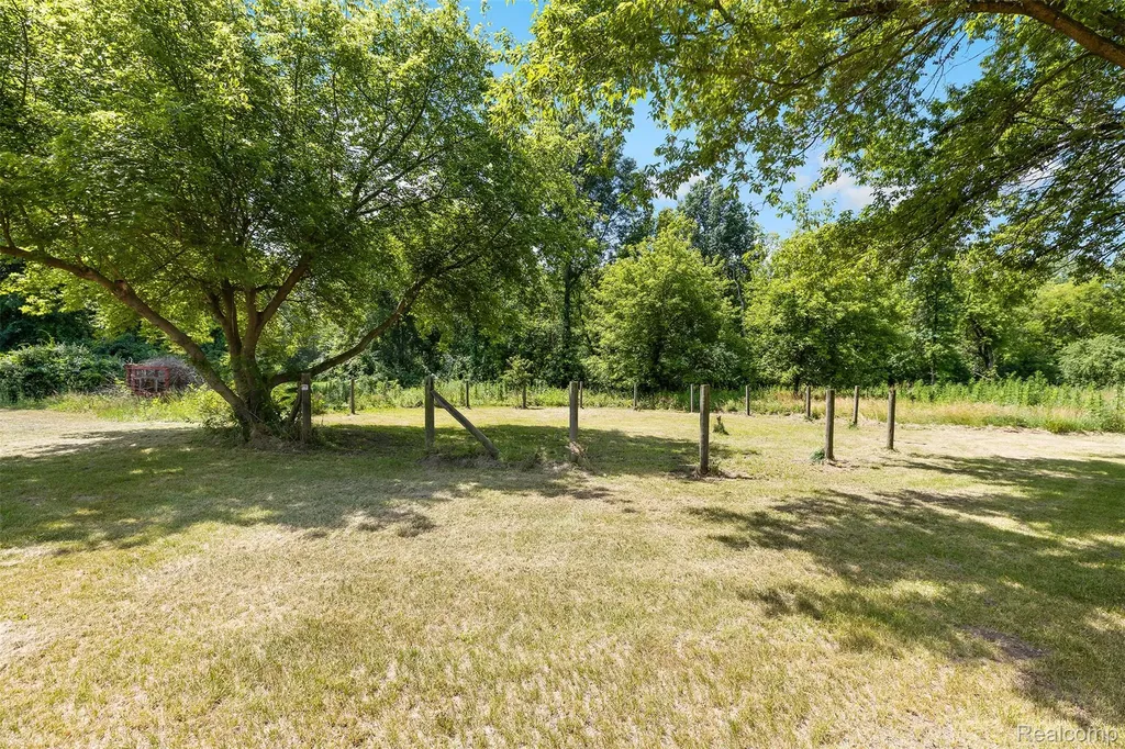27901 Brandes Road Flat Rock City MI 48134