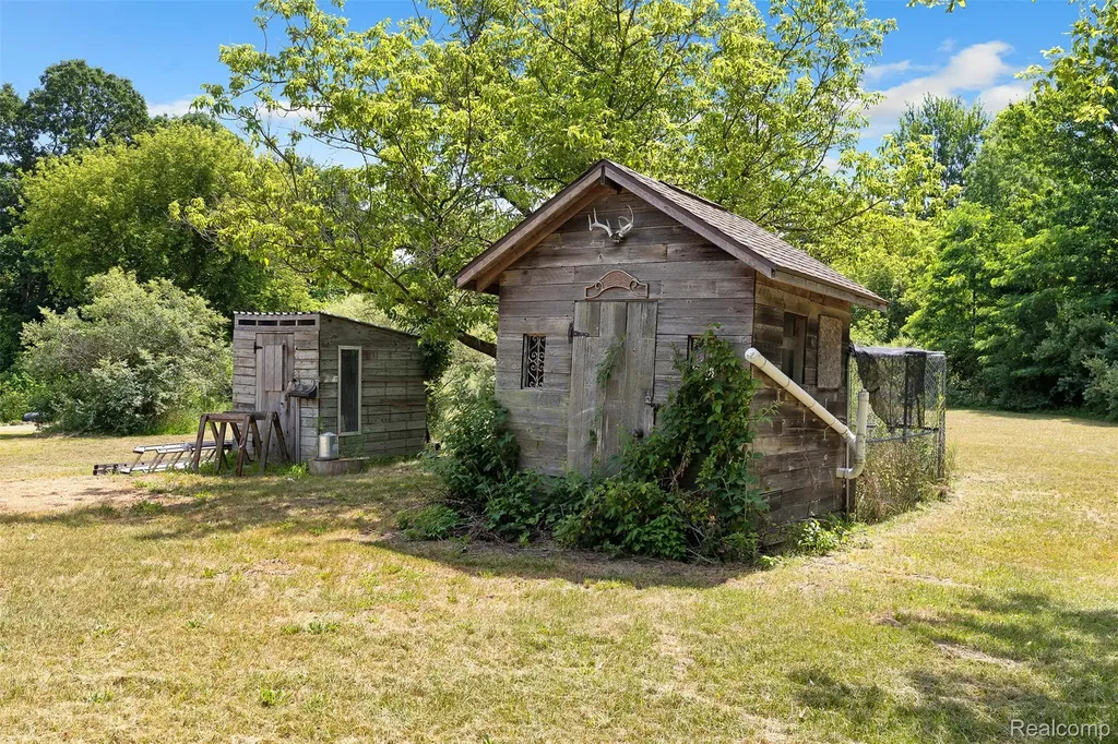 27901 Brandes Road Flat Rock City MI 48134