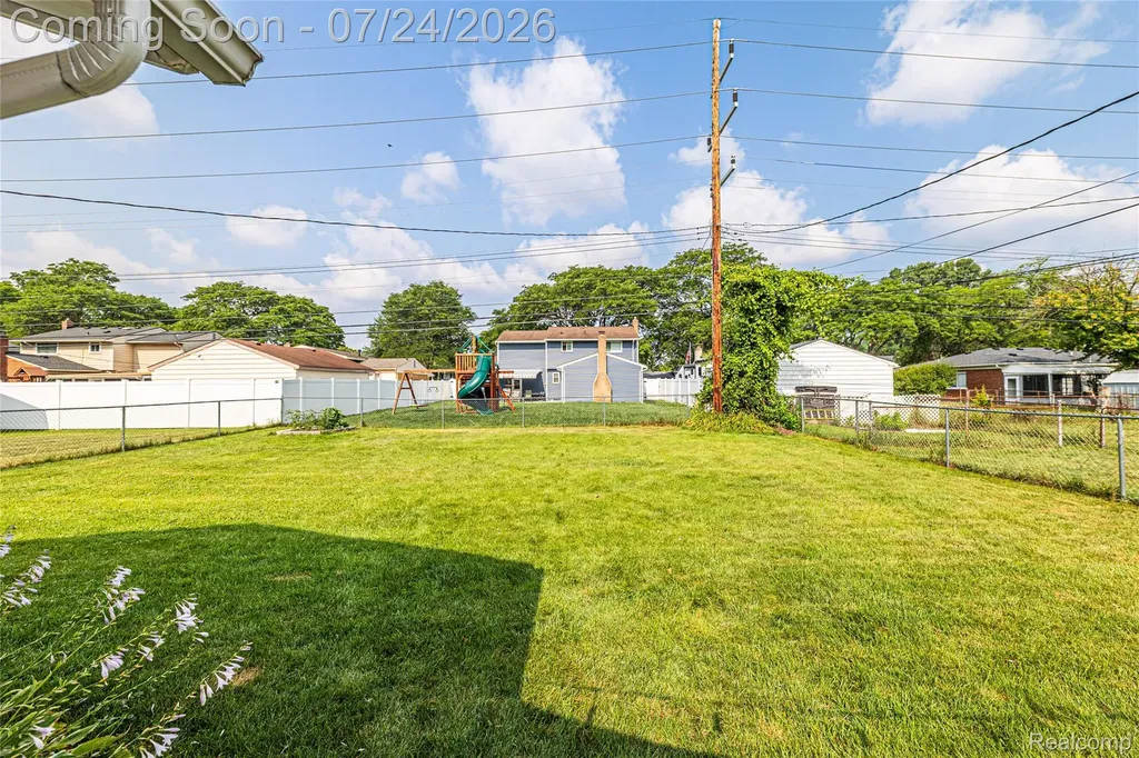 14629 Newburgh Road Wayne City MI 48154