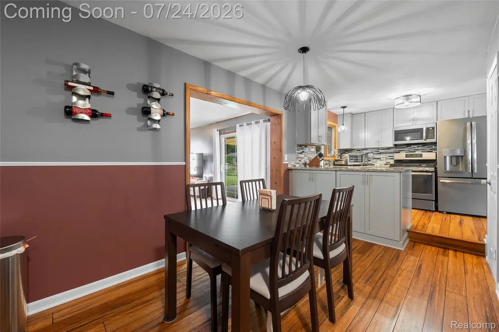 14629 Newburgh Road Wayne City MI 48154