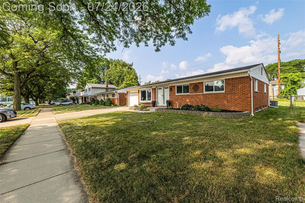 14629 Newburgh Road Wayne City MI 48154