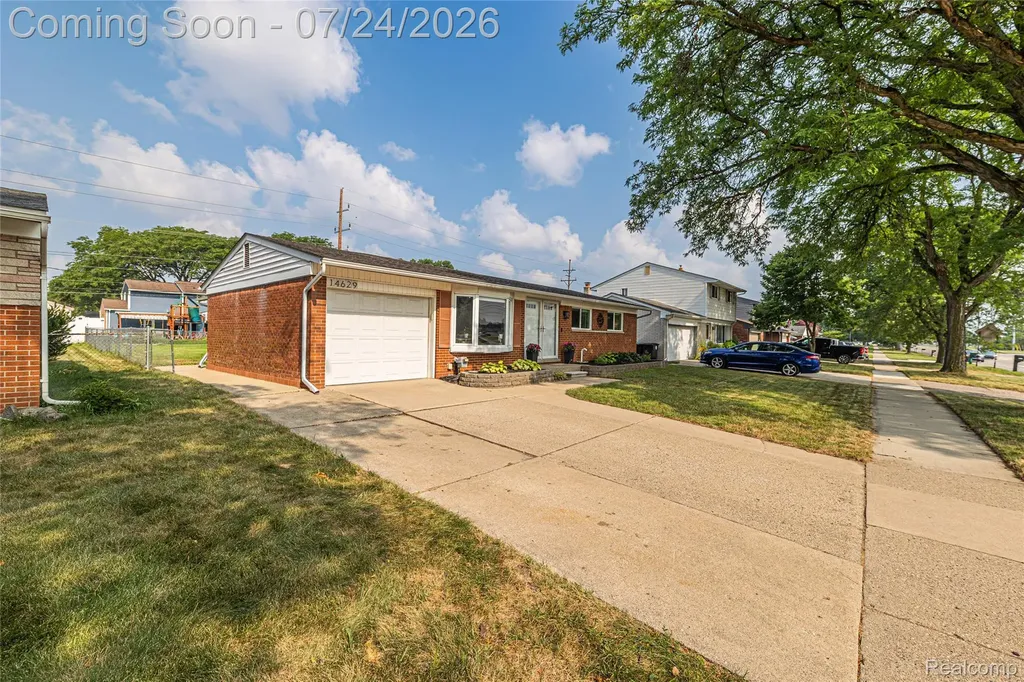 14629 Newburgh Road Wayne City MI 48154