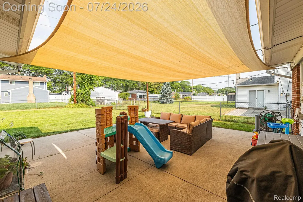 14629 Newburgh Road Wayne City MI 48154