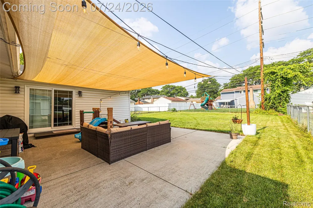 14629 Newburgh Road Wayne City MI 48154