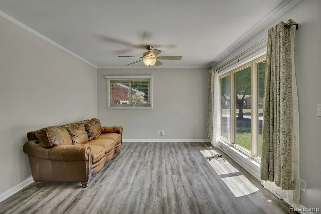 615 Lincoln Street Lapeer City MI 48446