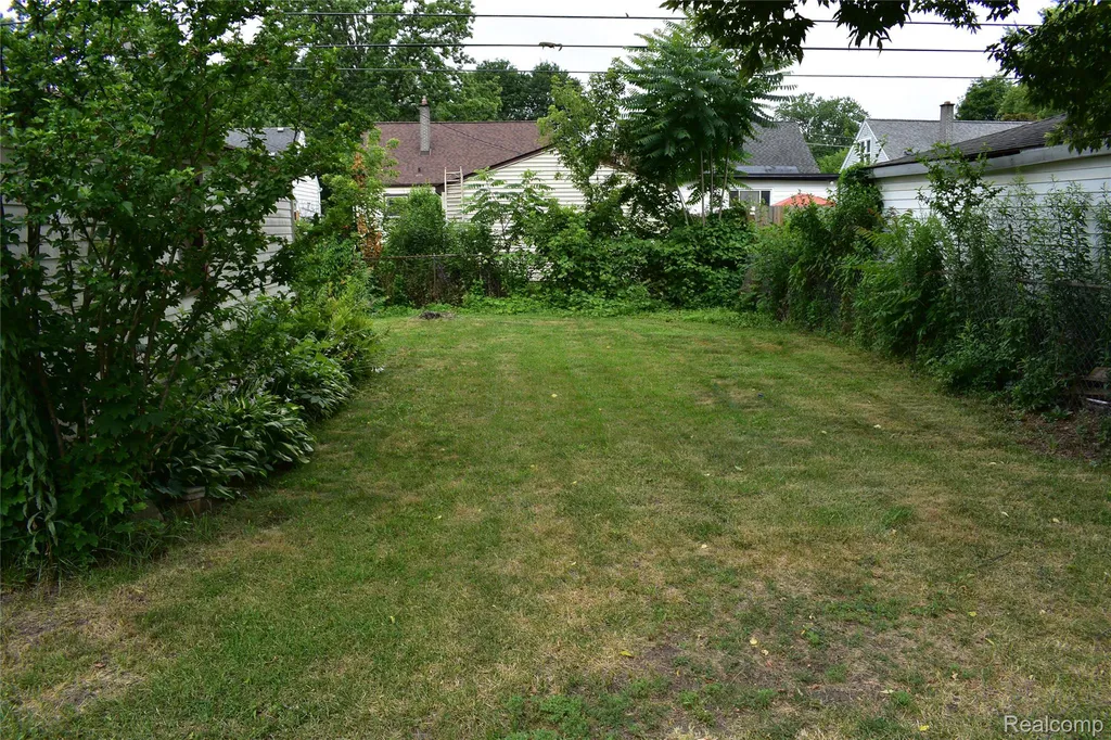 19917 Denby Redford Charter Township MI 48240
