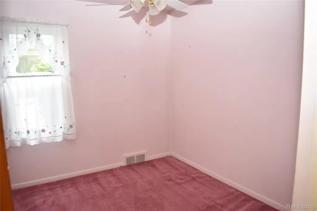 19917 Denby Redford Charter Township MI 48240