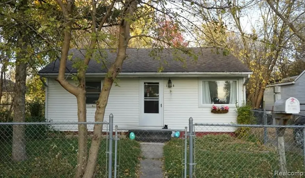 1414 Earlmoor Boulevard Flint City MI 48506