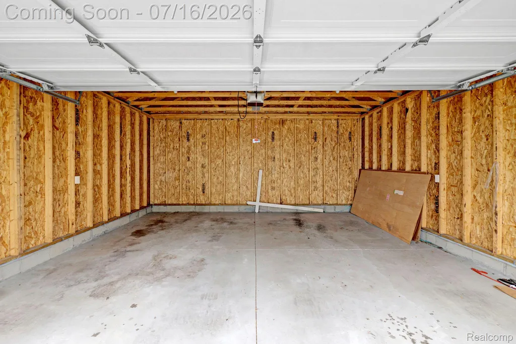 534 E Brickley Avenue Hazel Park City MI 48030