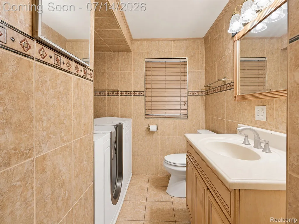 27679 Spring Arbor Drive Southfield City MI 48076
